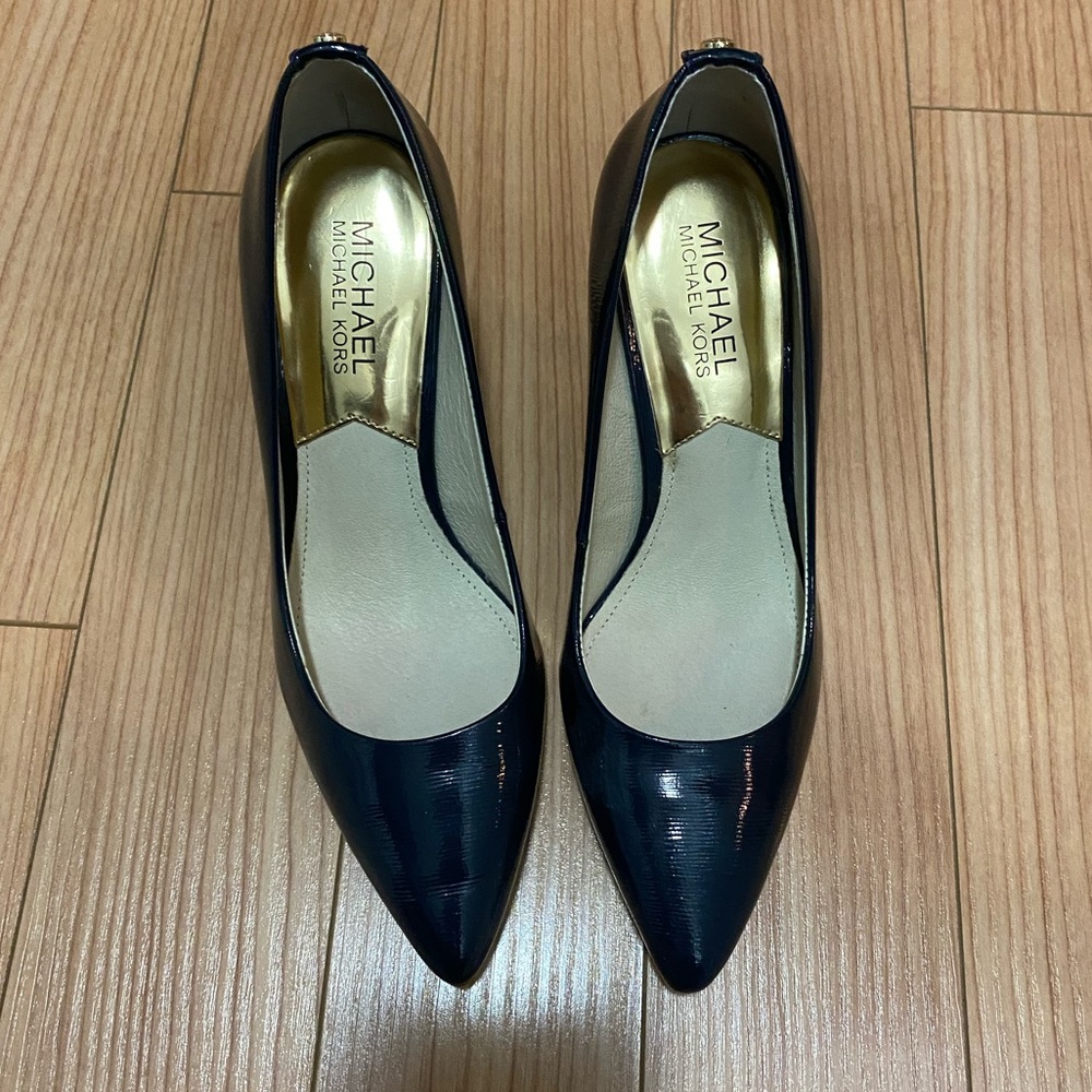 Michael Kors Navy Blue Pumps 6.5 WORN ONCE